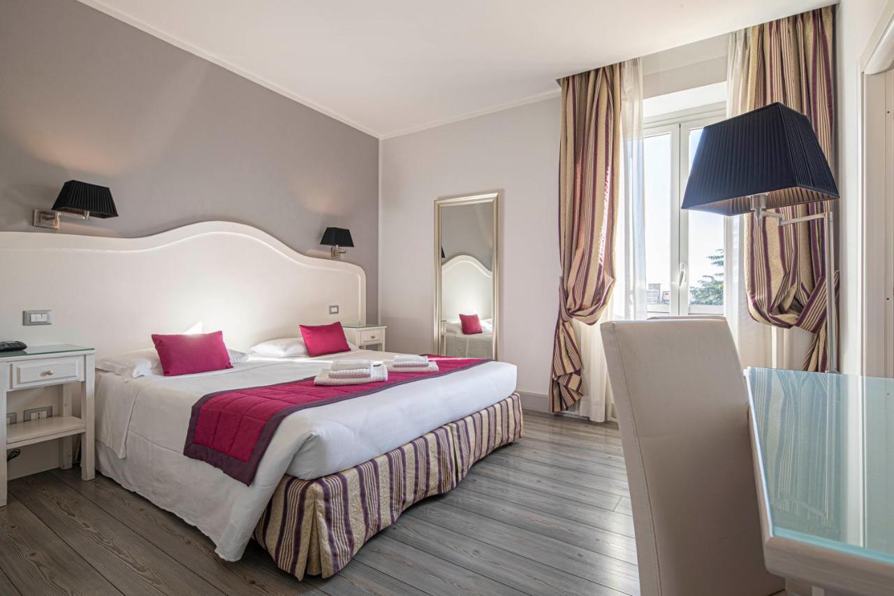 Bed and Breakfast Residenza Castrense Rzym Zewnętrze zdjęcie