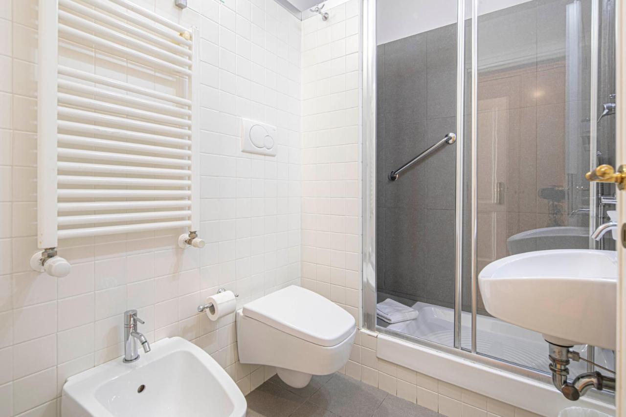 Bed and Breakfast Residenza Castrense Rzym Zewnętrze zdjęcie