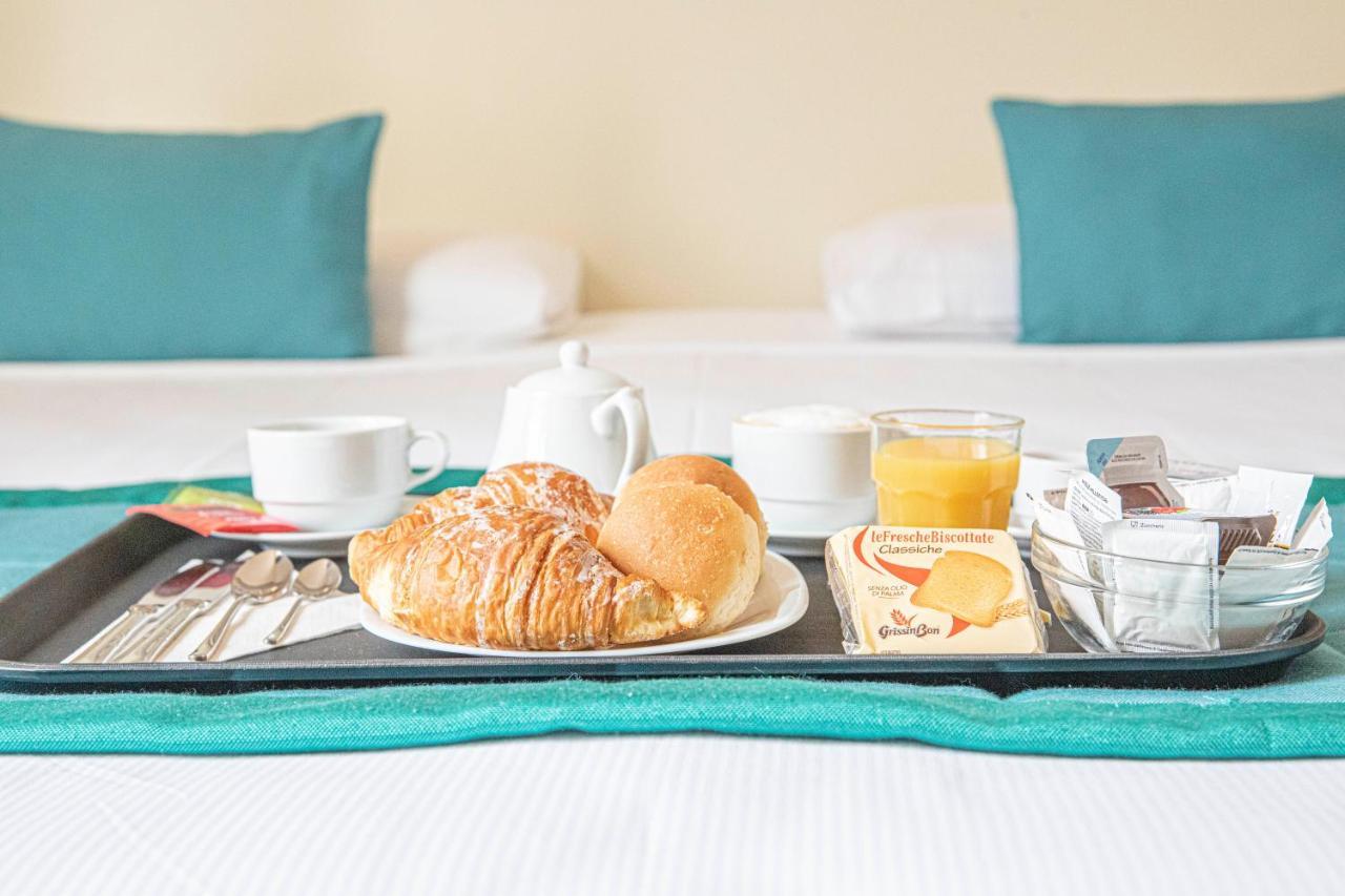 Bed and Breakfast Residenza Castrense Rzym Zewnętrze zdjęcie